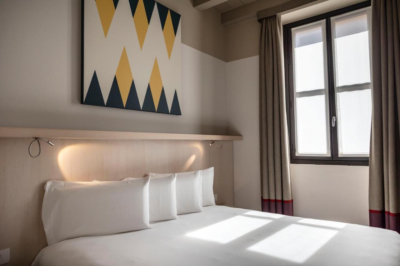 Savona 18 Suites Милано Стая снимка