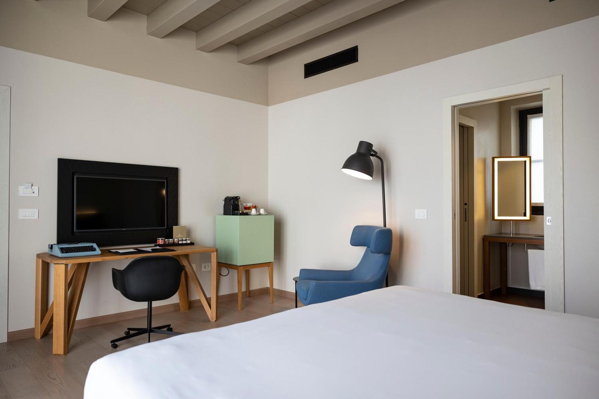 Savona 18 Suites Милано Стая снимка