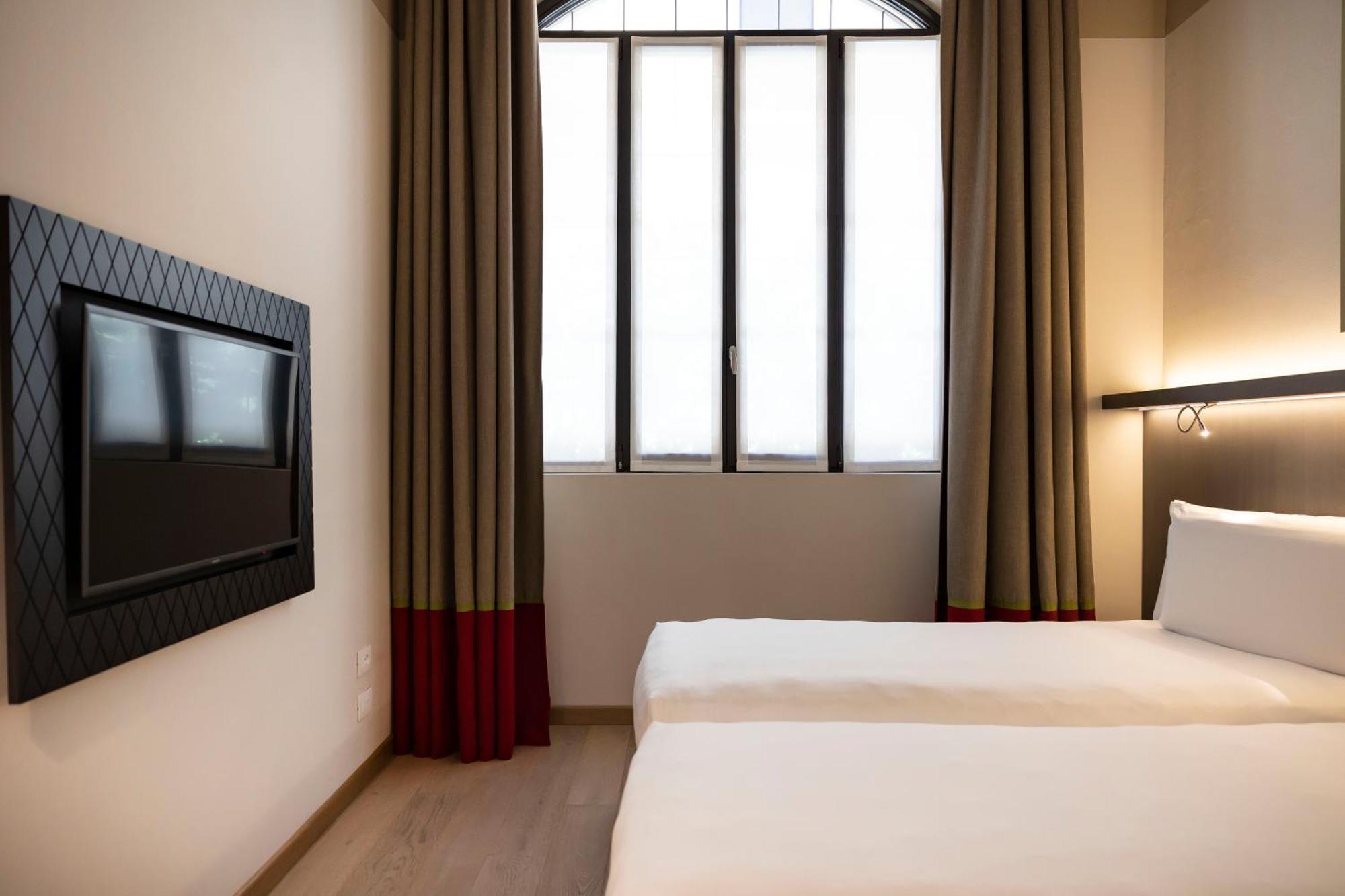 Savona 18 Suites Милано Стая снимка