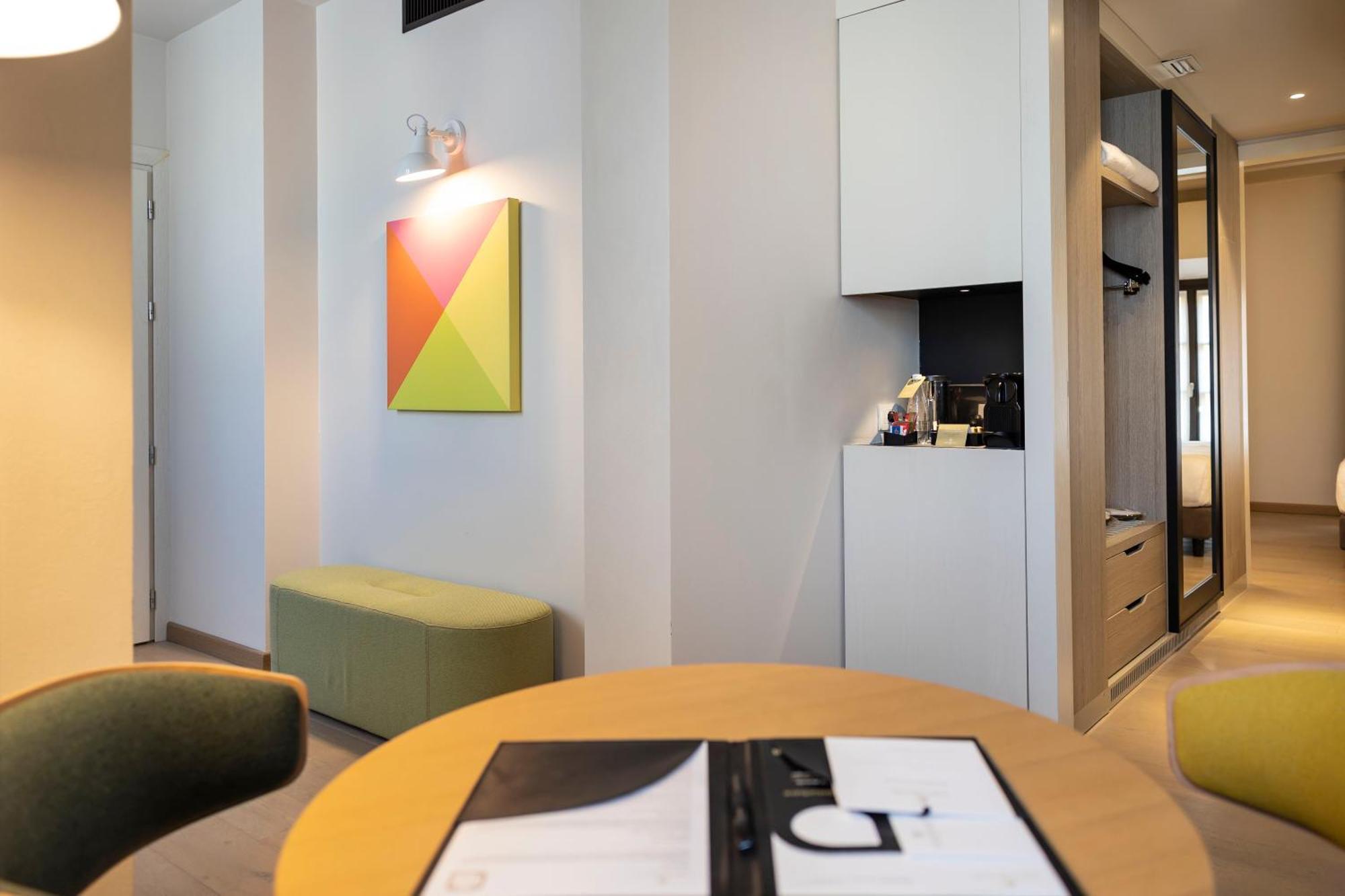 Savona 18 Suites Милано Стая снимка
