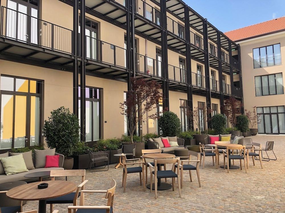 Savona 18 Suites Милано Екстериор снимка