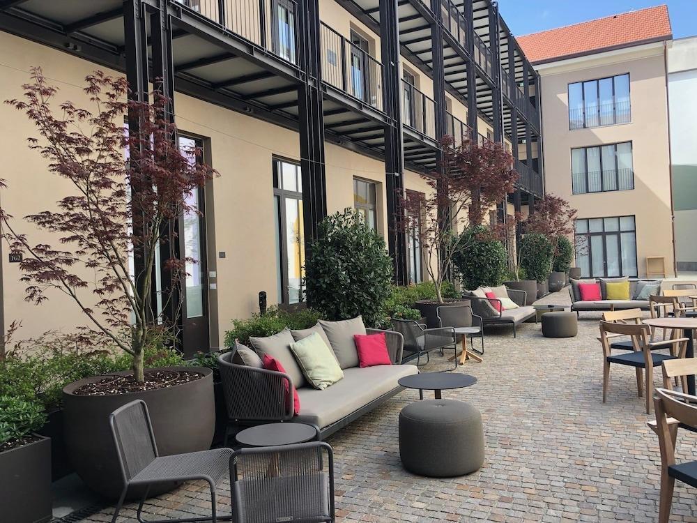 Savona 18 Suites Милано Екстериор снимка